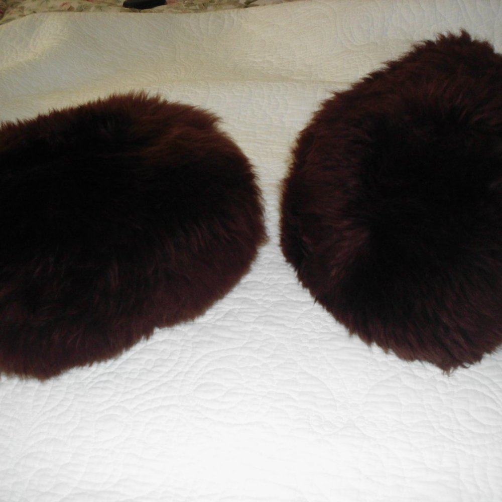 VINTAGE PILL BOX LINED FAUX FUR HAT & MUFF SET